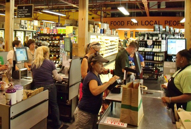 Downtown Burlington’s City Market Onion River Co-op offers food access opportunities to typically underserved populations. Image source: http://ncsustainabilitycenter.org/communities/market-helps-revitalize-downtown-burlington
